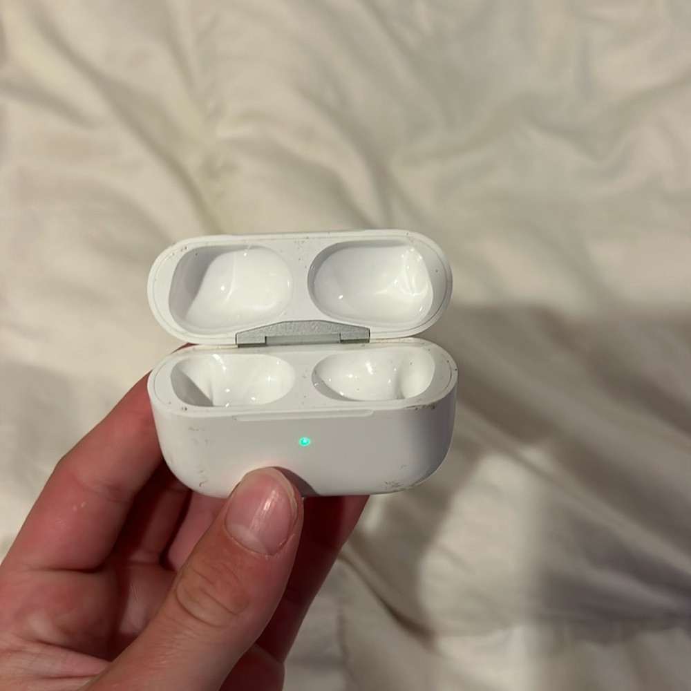 AirPods Pro case
